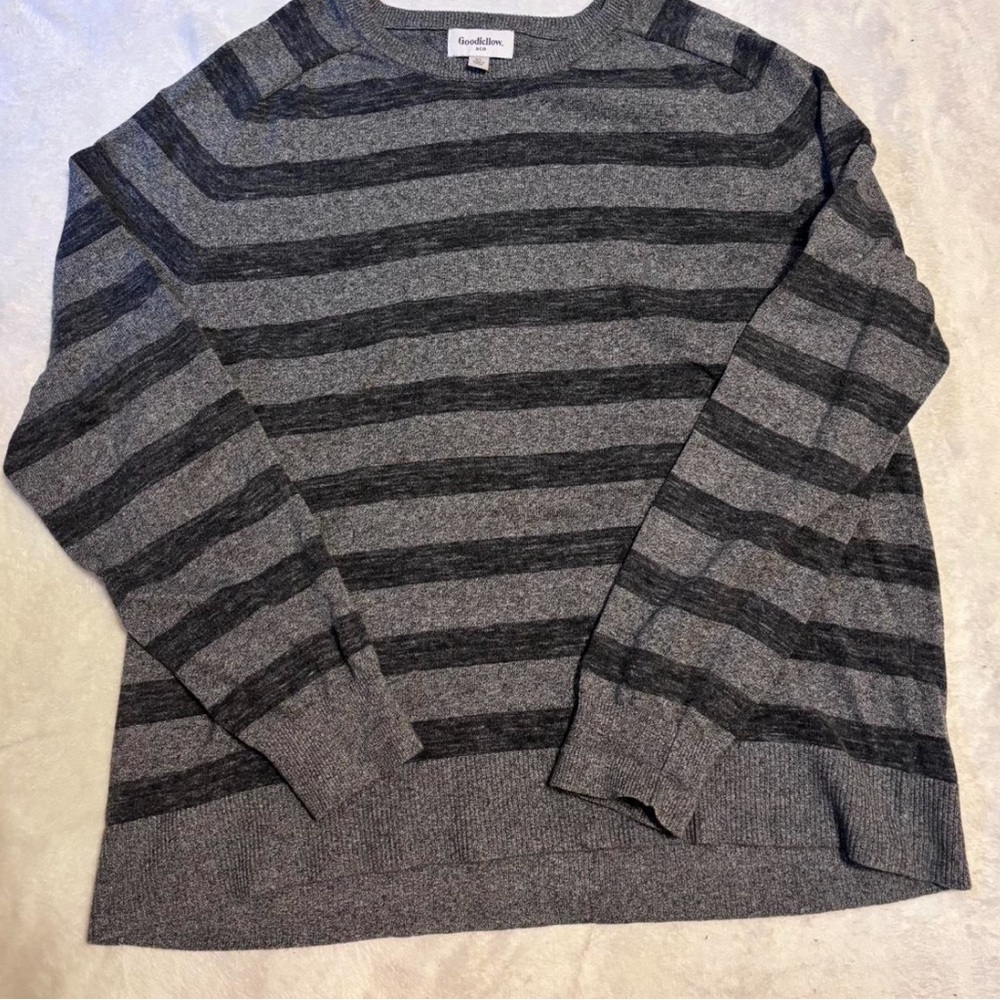 Goodfellow & Co Men's Charcoal and Gray Crewneck Sweater